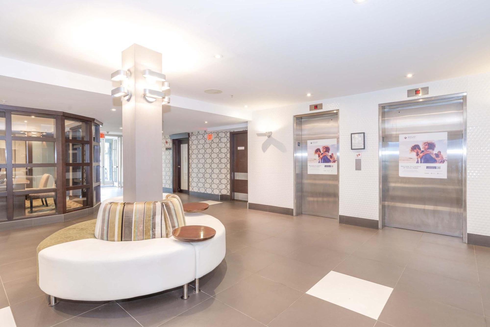 Sandman Hotel And Suites Abbotsford Esterno foto