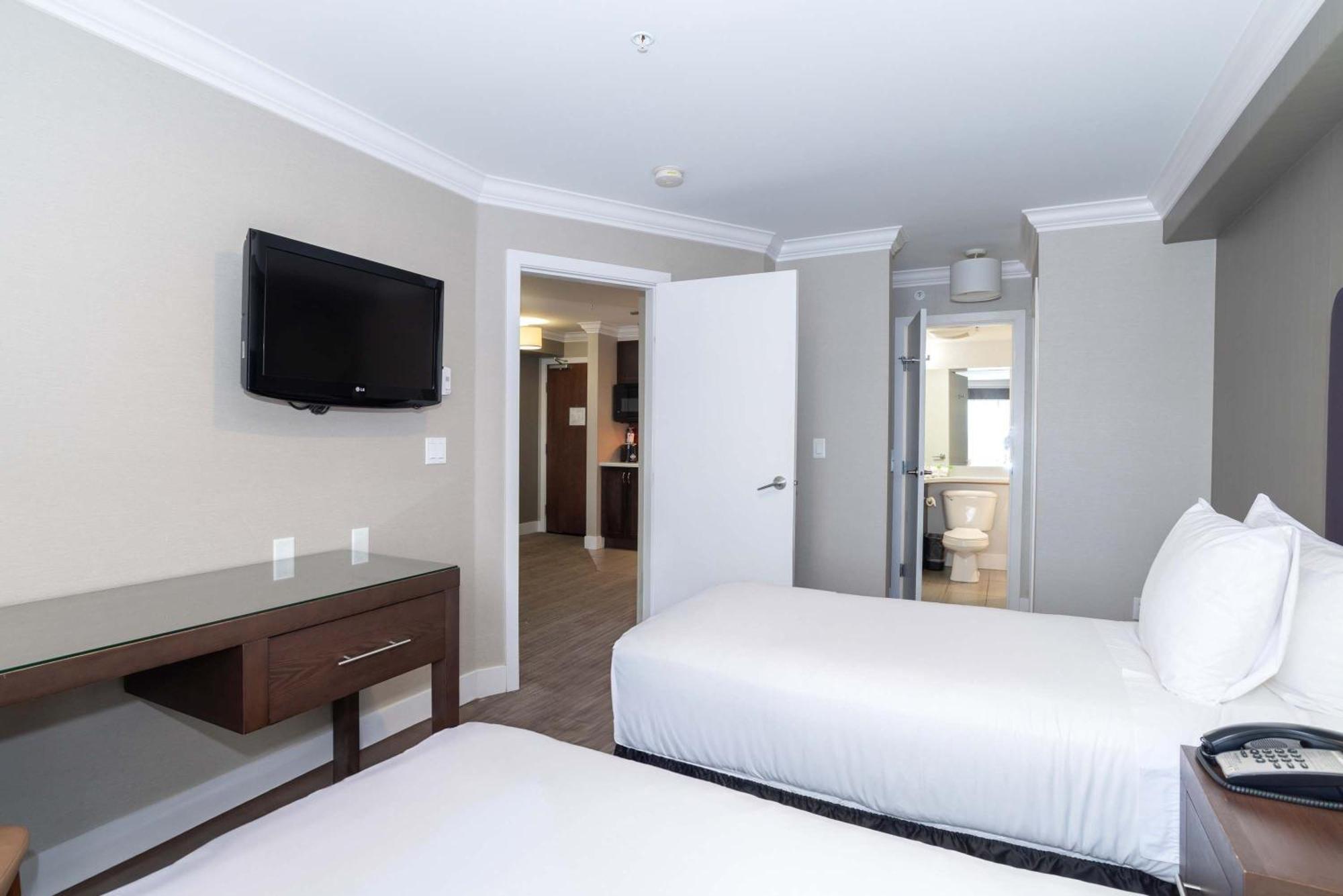 Sandman Hotel And Suites Abbotsford Esterno foto